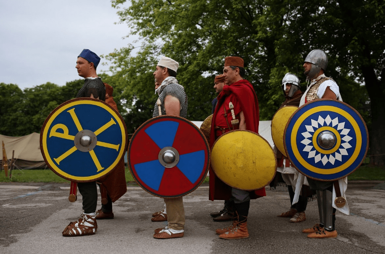 Rimski Dani u Vinkovcima: Gladiatorske Borbe, Antičke Tržnice i Povratak u Slavonsku Povijest 3 Idi pa vidi Screenshot 2024 10 24 125919 Idi pa vidi